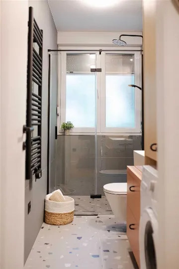 Split 1-Bedroom Apartment for 3 Guests