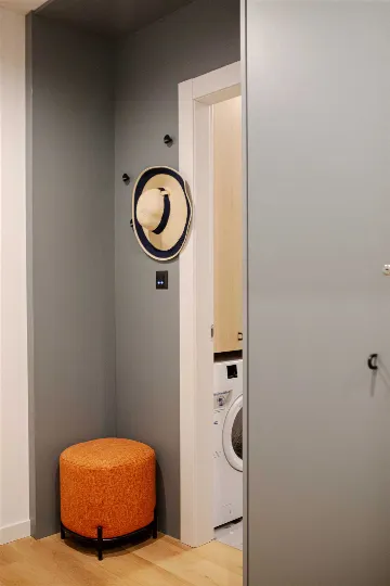 Split 1-Bedroom Apartment for 3 Guests