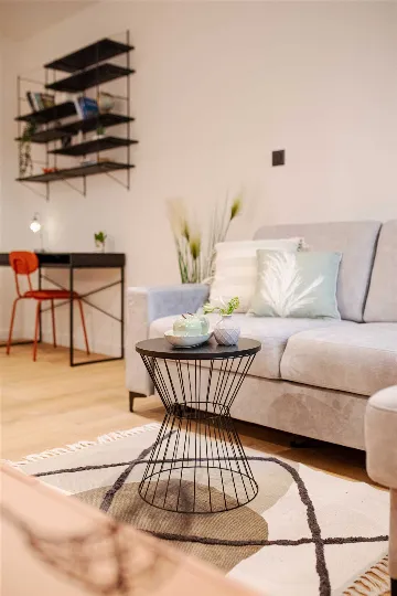 Split 1-Bedroom Apartment for 3 Guests