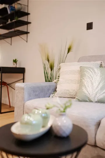 Split 1-Bedroom Apartment for 3 Guests