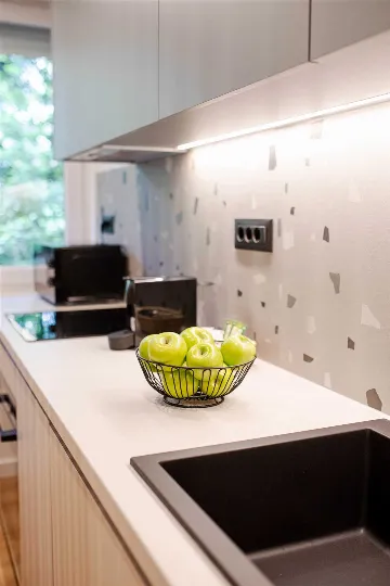 Split 1-Bedroom Apartment for 3 Guests