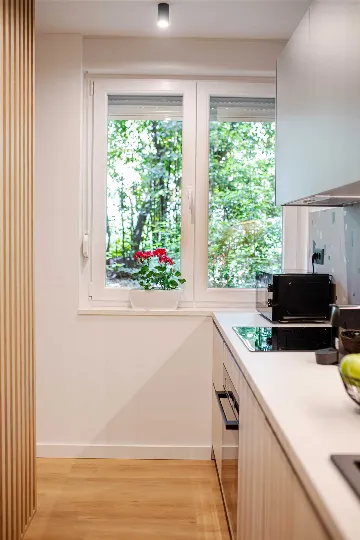 Split 1-Bedroom Apartment for 3 Guests