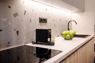 Split 1-Bedroom Apartment for 3 Guests