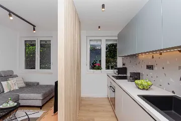 Split 1-Bedroom Apartment for 3 Guests