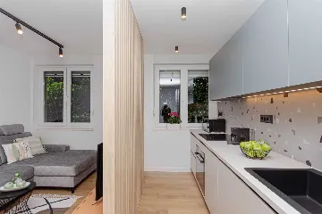 Split 1-Bedroom Apartment for 3 Guests