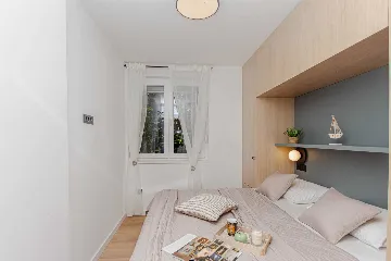 Split 1-Bedroom Apartment for 3 Guests