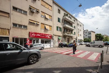 Split 1-Bedroom Apartment for 3 Guests