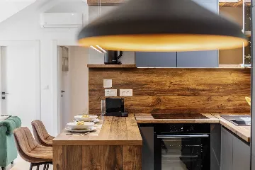 Modern Split Apartment for 4 with Wi‑Fi