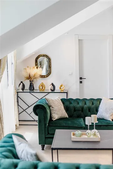 Modern Split Apartment for 4 with Wi‑Fi