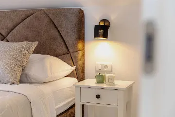 Modern Split Apartment for 4 with Wi‑Fi