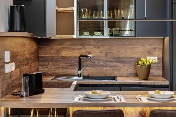 Modern Split Apartment for 4 with Wi‑Fi