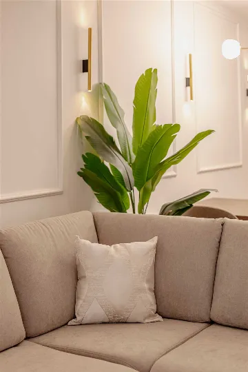 Split 2-Bedroom Apartment for Up to 5 Guests