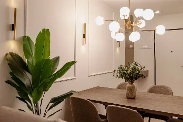 Split 2-Bedroom Apartment for Up to 5 Guests