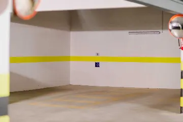 Split 2-Bedroom Sea-Front Apartment with Hot Tub