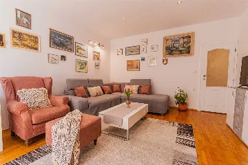 Split Apartment for Up to 5 with Balcony