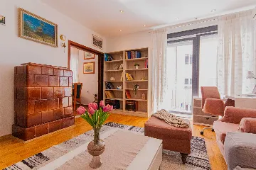 Split Apartment for Up to 5 with Balcony