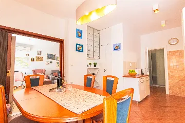 Split Apartment for Up to 5 with Balcony