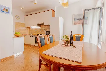 Split Apartment for Up to 5 with Balcony