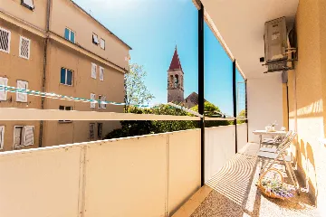Split Apartment for Up to 5 with Balcony