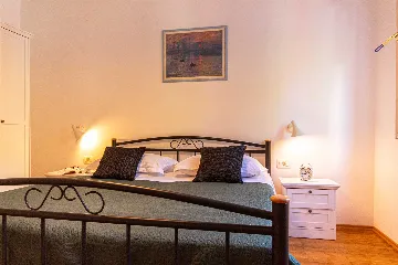 Split Apartment for Up to 5 with Balcony