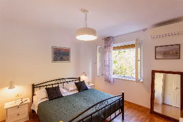 Split Apartment for Up to 5 with Balcony