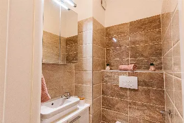 Split Apartment for Up to 5 with Balcony