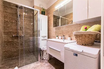 Split Apartment for Up to 5 with Balcony