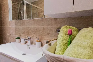 Split Apartment for Up to 5 with Balcony