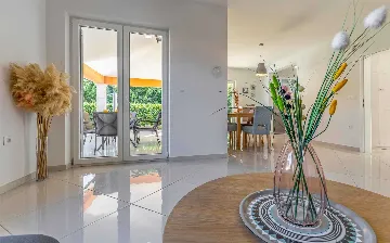 3-Bedroom Villa in Pula for Up to 8 Guests