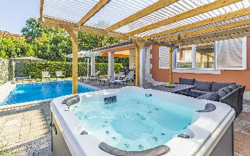 3-Bedroom Villa with Private Pool in Pula