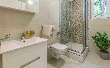 4-Bedroom Villa with Private Pool in Pula