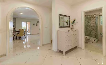 4-Bedroom Villa with Private Pool in Pula