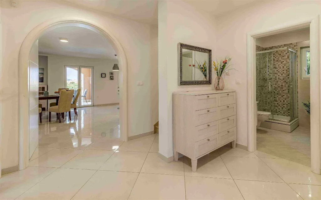 4-Bedroom Villa with Private Pool in Pula