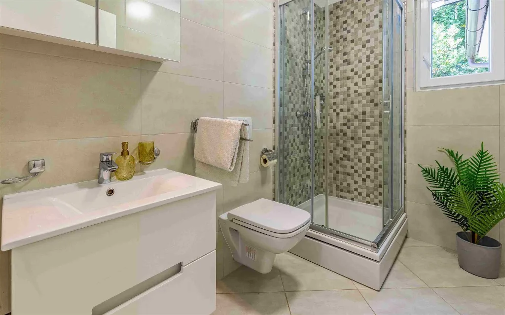 4-Bedroom Villa with Private Pool in Pula