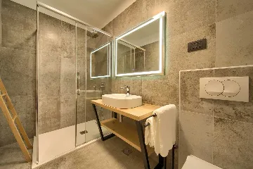 Deluxe Sea-View Suite Room in Cres for 2–4 Guests