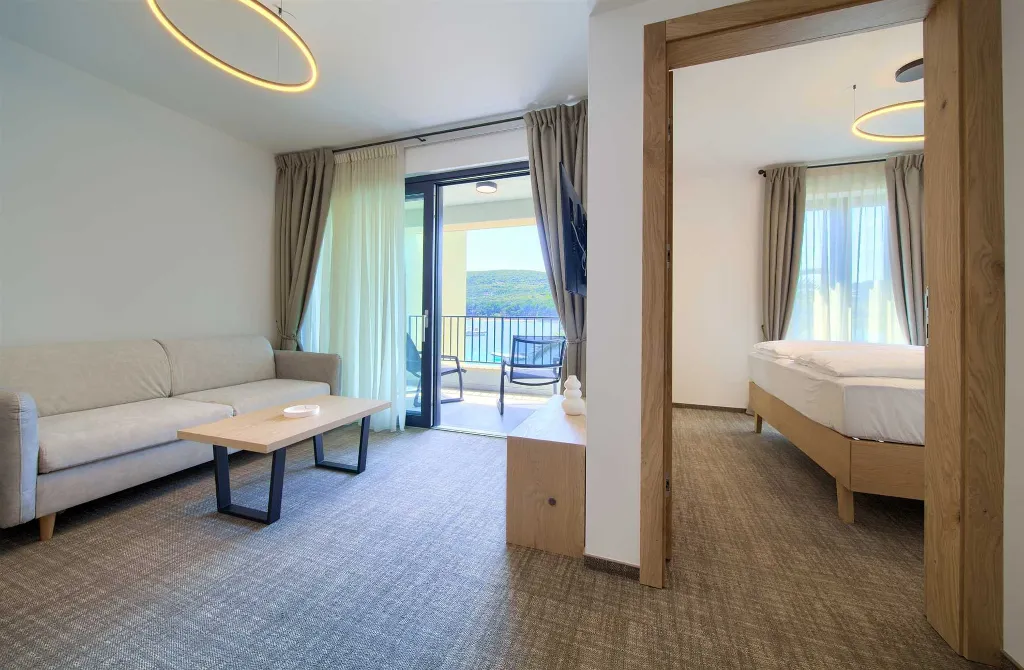 Deluxe Sea-View Suite Room in Cres