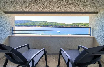 Deluxe Sea-View Suite Room in Cres