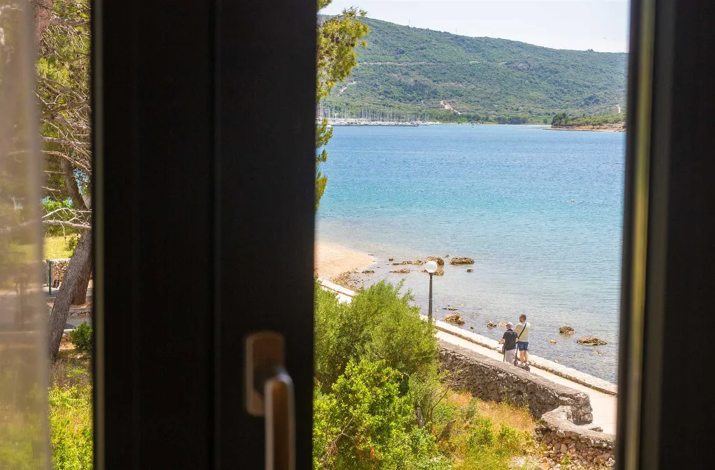 Deluxe Suite Room with Side Sea View in Cres