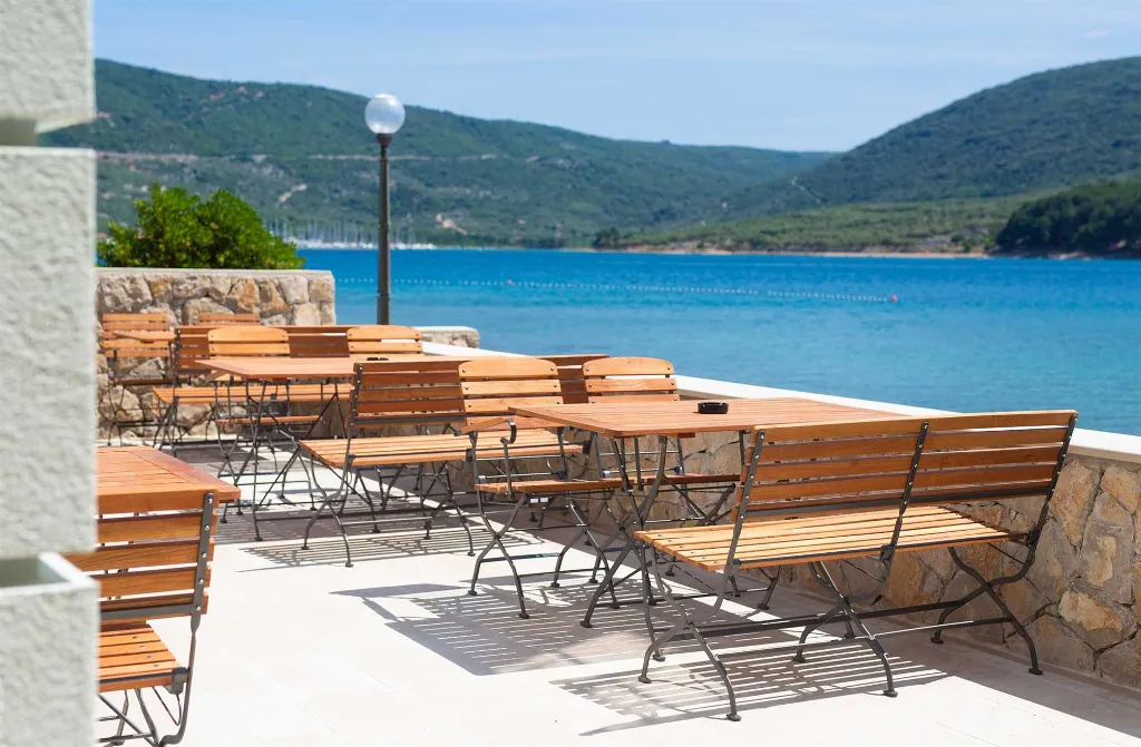 Deluxe Suite Room with Side Sea View in Cres