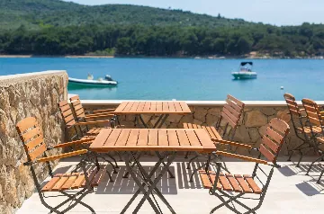 Double Room in Cres with Side Sea View