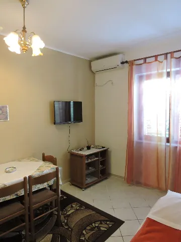 1-Bedroom Apartment in Novalja for Up to 4 Guests