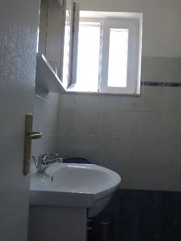 Air-Conditioned 2-Bedroom Apartment in Novalja