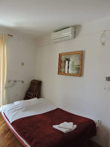 Novalja Apartment for Up to 4 Guests with Balcony