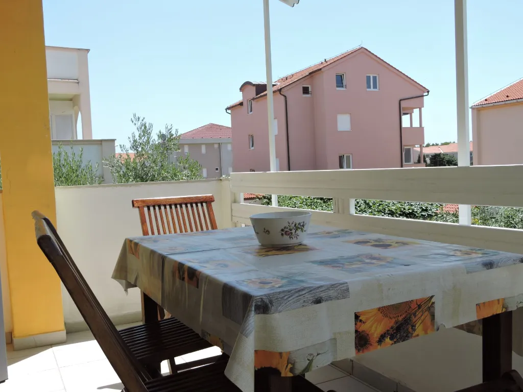 Novalja Apartment for Up to 4 Guests with Balcony