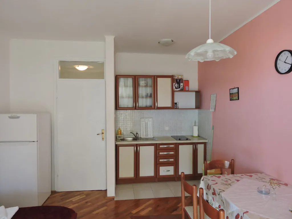 Novalja Apartment for Up to 4 Guests with Balcony