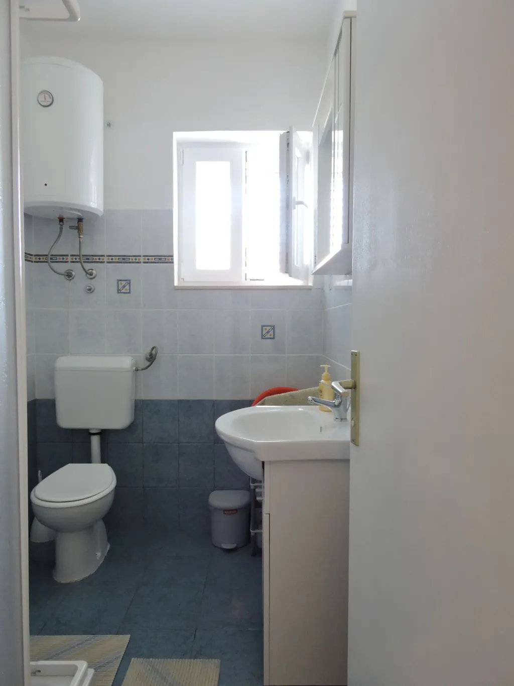 Novalja Apartment for Up to 4 Guests with Balcony