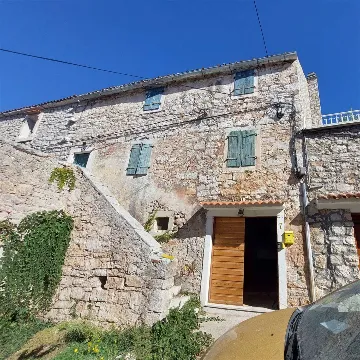 One-Bedroom Apartment with Parking in Murter