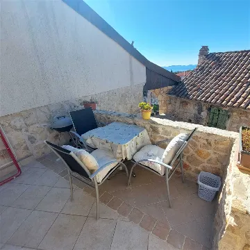 One-Bedroom Apartment with Parking in Murter