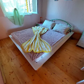 One-Bedroom Apartment with Parking in Murter