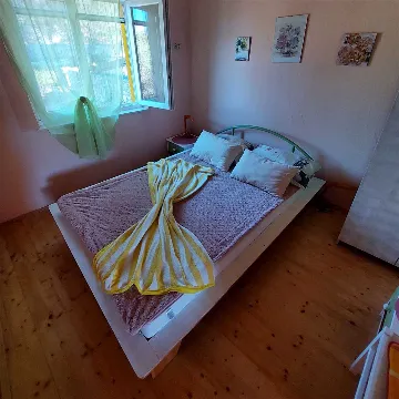 One-Bedroom Apartment with Parking in Murter